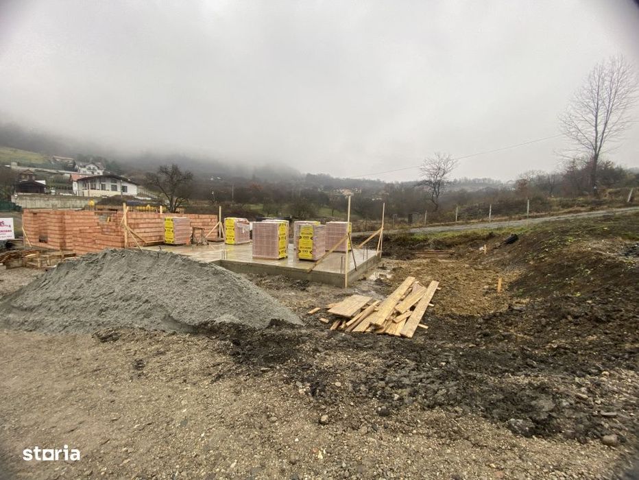 Vand casa tip duplex, Valea Jelnei
