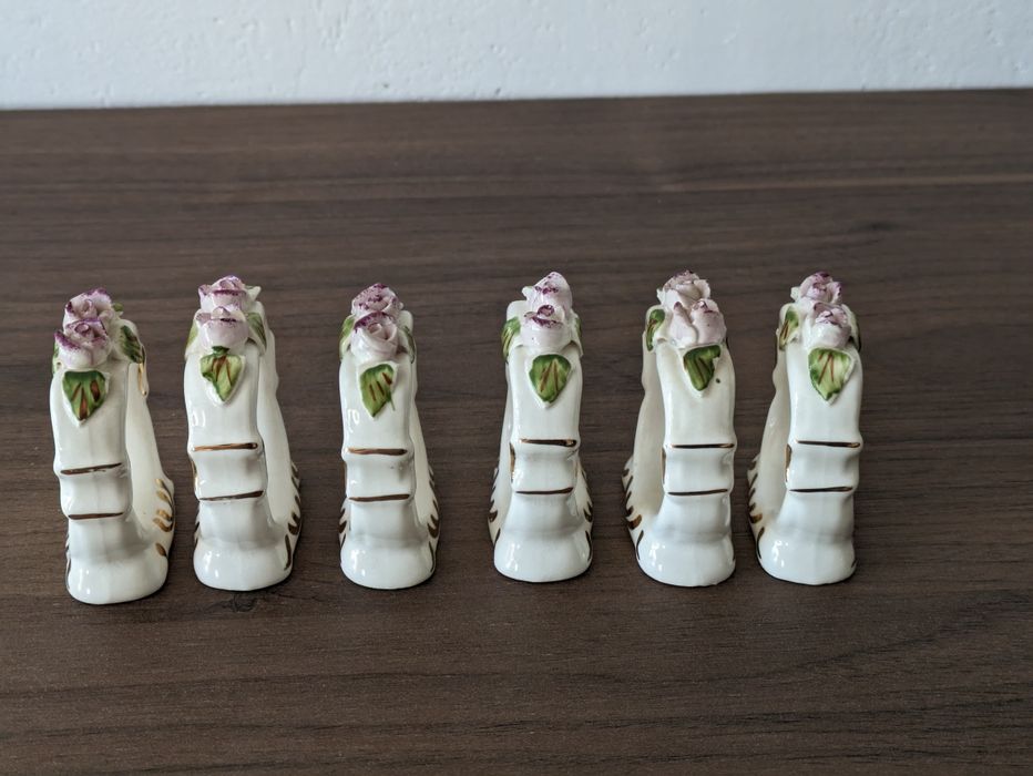 Порцеланови пръстени с рози