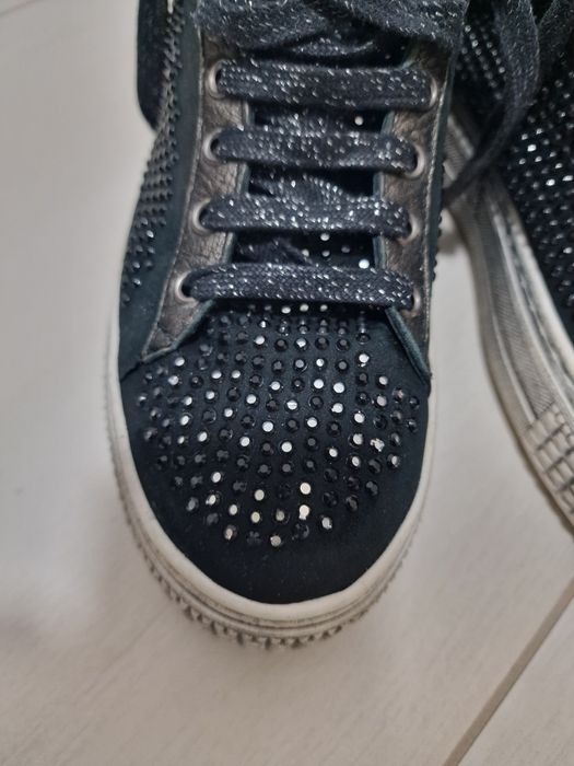 Adidasi / Tenesi Miglio / Made Italy / Alb Murdar / Piele Intoarsa

Ma