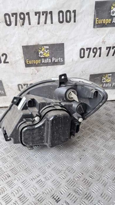 far stanga / dreapta Mercedes Sprinter W906 an 2011 cod A9068200161