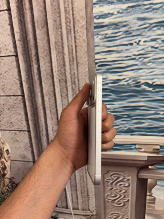 Iphone 11 lekn Iphone 17 pro qilingan