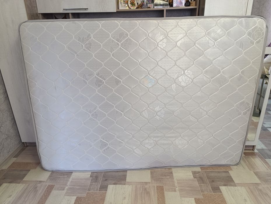 Продам матрас новый