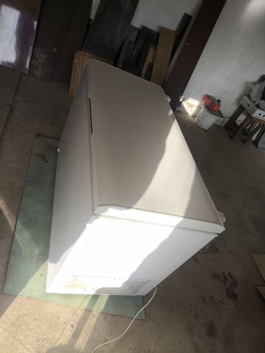 Продам морозильник срочно