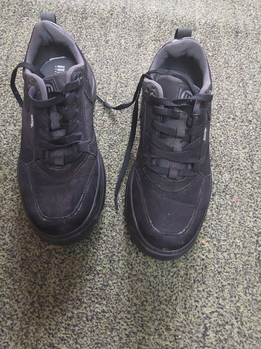 Adidasi talpa inalta