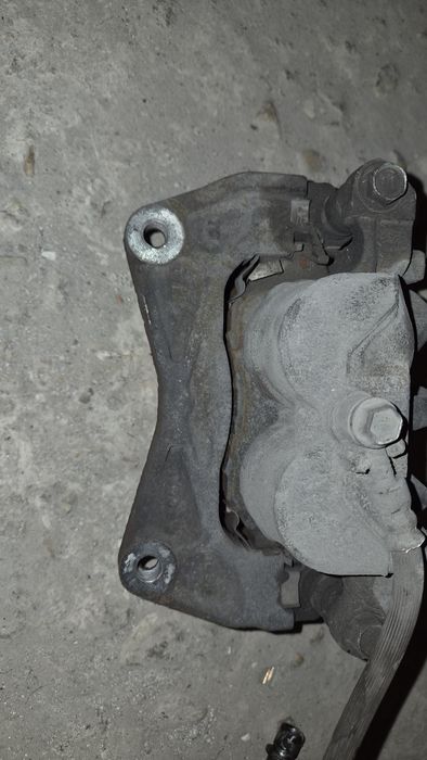 Комплект спирачни апарати за Субару Аутбек Б14 3.6