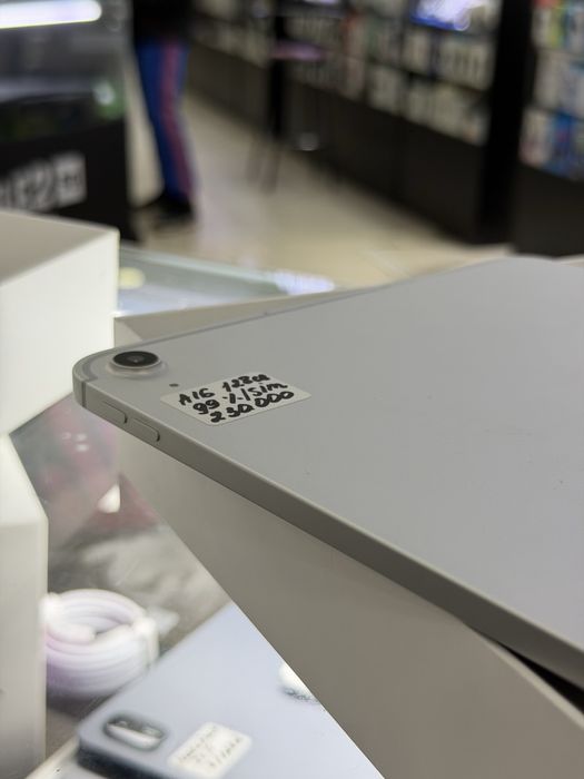 iPad A16 128GB 99% wifi+sim