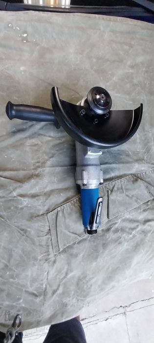 Ploizoare unghiulare pneumatice