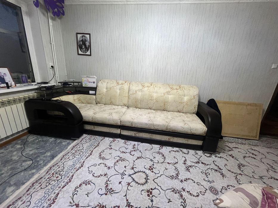 отдам даром диван