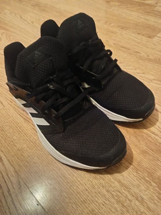 Адидас 39 номер и една трета