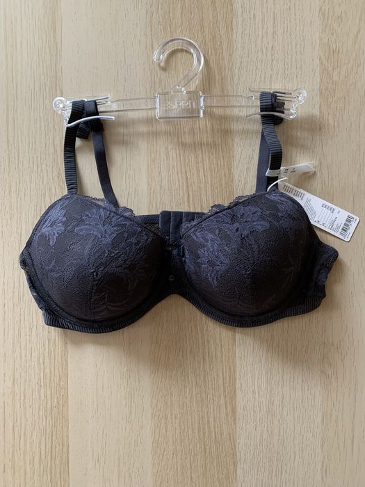 Нов сутиен на Esprit, р-р 85С