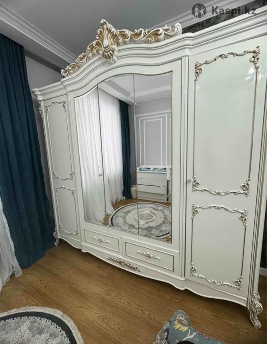 Продам спальный гарнитур