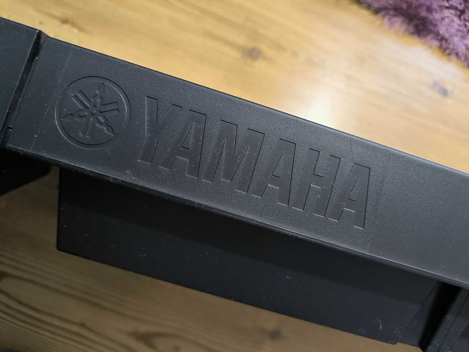 Orgă electronică Yamaha cu 5 octave.