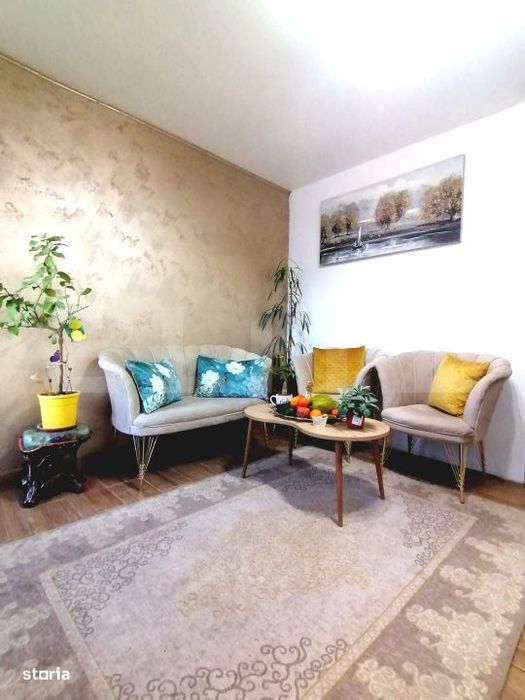 2 CASE la pret de una DRAGANESTI PH