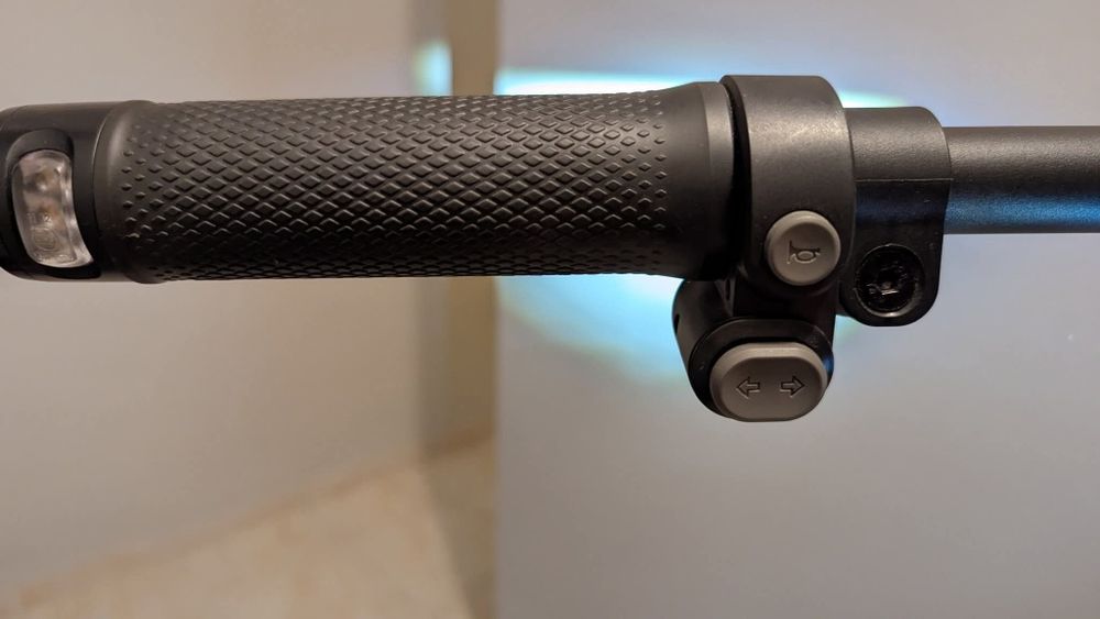 Segway Ninebot max G2 E  ел.тротинетка