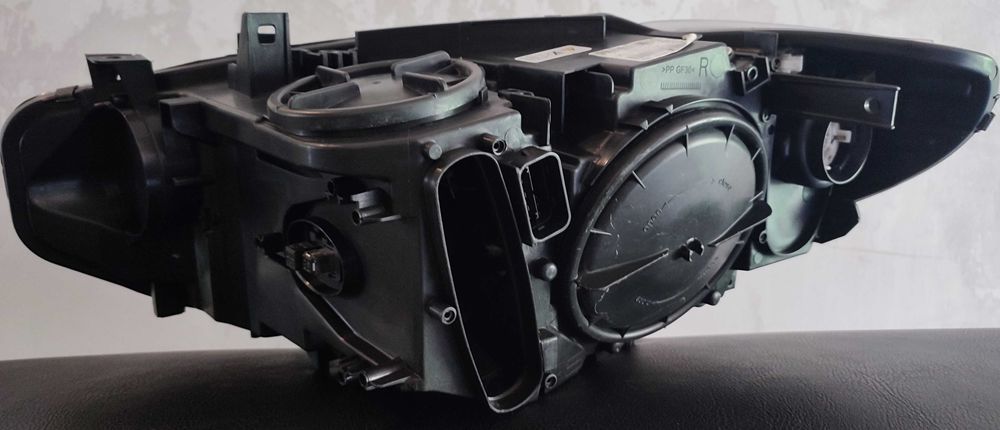 Продавам комплект LED фарове за BMW 4 F32 2016 - 2020