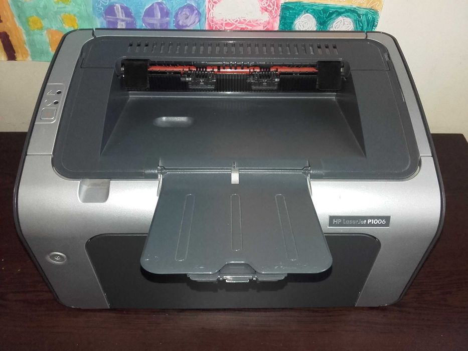 Като нов!!! Лазерен принтер HP LaserJet P1006