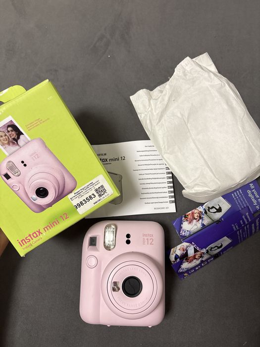 Fujifilm Instax Mini 12 — Blossom Pink