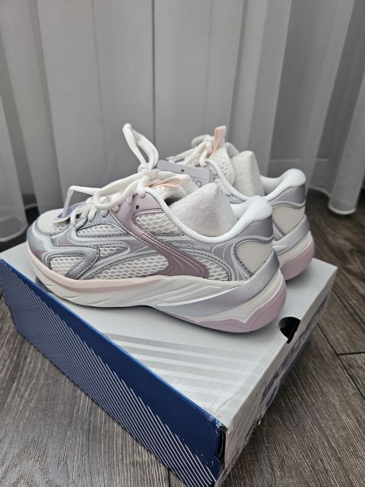 Нови маратонки Skechers
