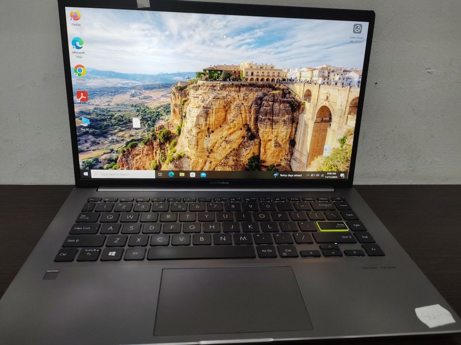 Laptop Asus Vivobook i7 gen11 (efn)
