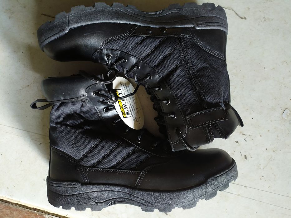 Продам берцы новые