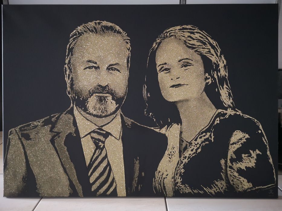 Portret cu sclipici - pictat manual