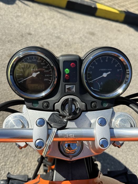 Honda Hornet 919