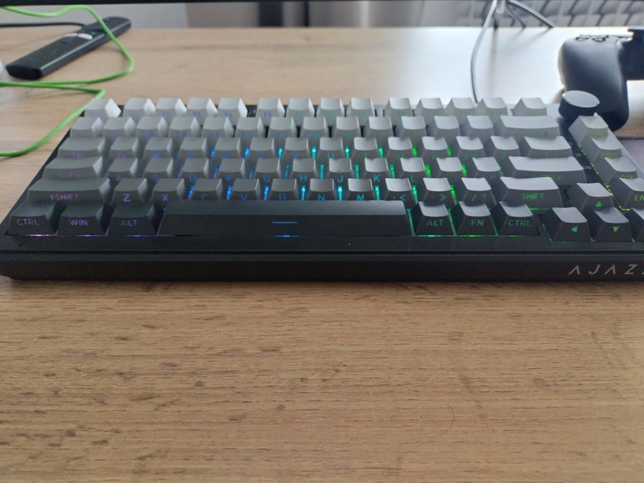 Продам Клавиатуру Ajazz AK820