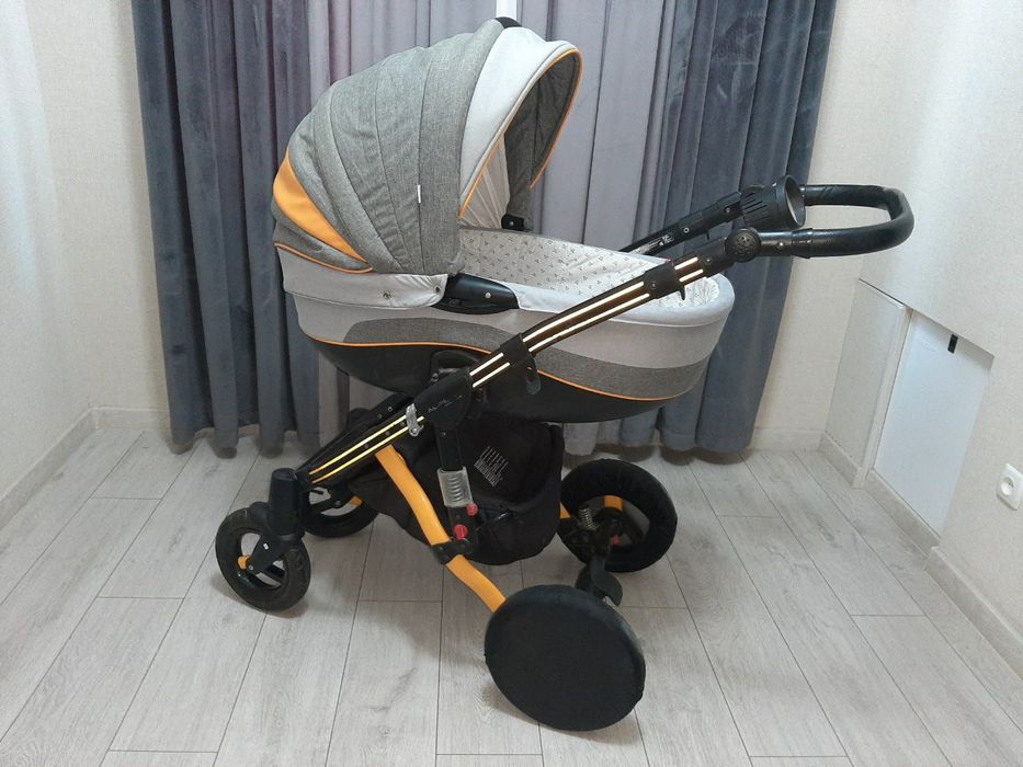 Продается коляска ADAMEX 3 в 1