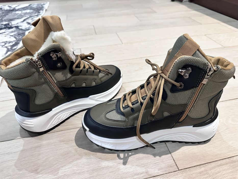 Боти унисекс.     42номер