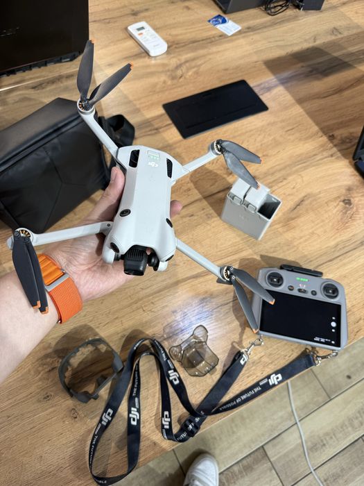 Dji mini 4 pro fly more combo plus