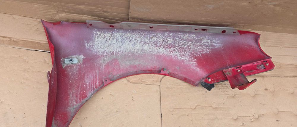 Aripa stanga fata Vw Golf 4 1998 / 1999 / 2000 / 2001 2002