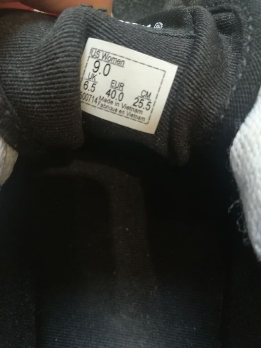 Кецове, номер 40 Маркови на Vans