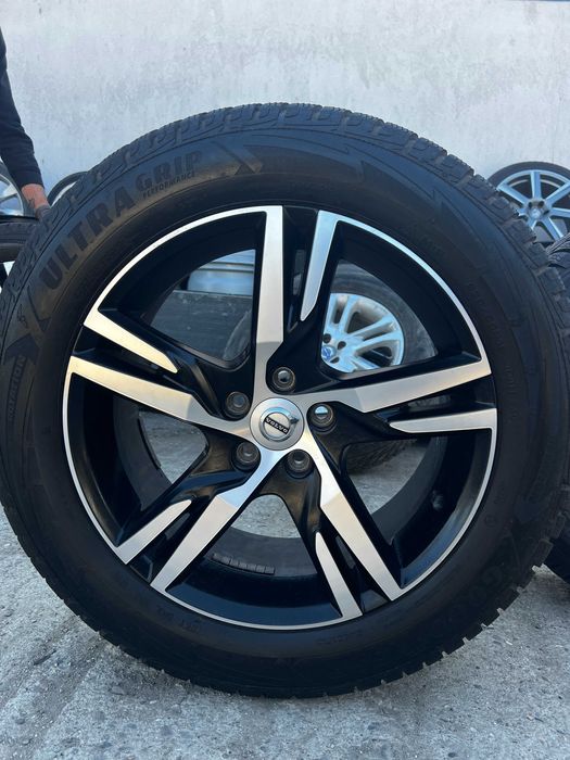 Set 4 anvelope Good Year Ultra Grip 235 55 R18 ci374