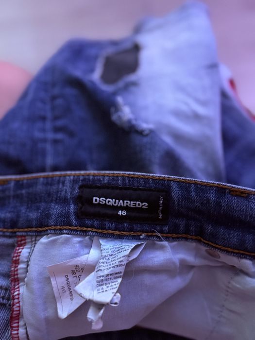 Blugi Dsquared scurti