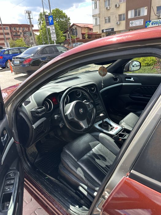 Vând Alfa Romeo 159