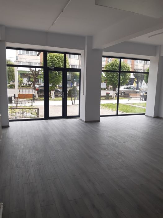 Inchiriere spatiu comercialal