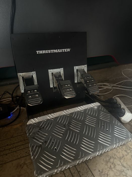 Продам руль thrustmaster t500