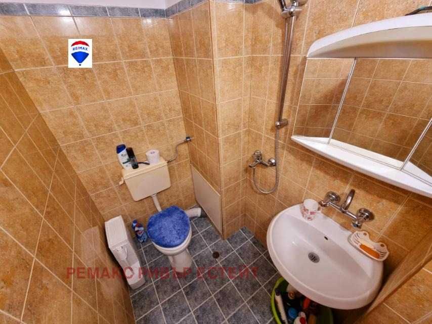 Продава се Двустаен апартамент в Русе, Родина 1 - 64 кв.м за 1368 €/кв.м - Снимка #9