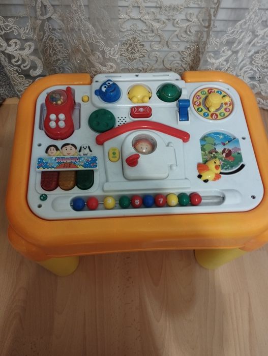 Развивающий музыкальный столик