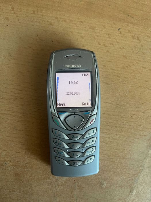 Телефон Nokia 6100