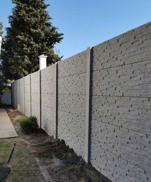 Modele de garduri din beton cu durabilitate crescuta placi de gard