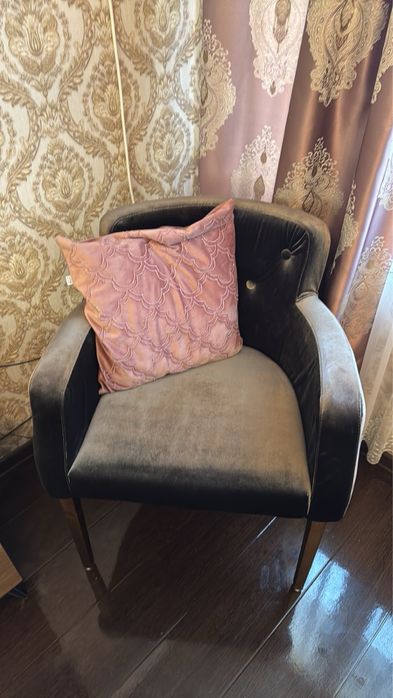 Запазена холна гарнитура в много добро садъояние