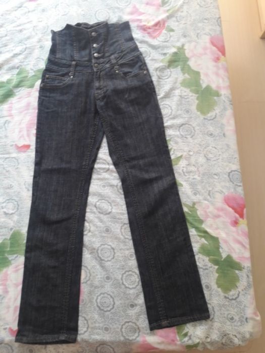 Дънки с висока талия