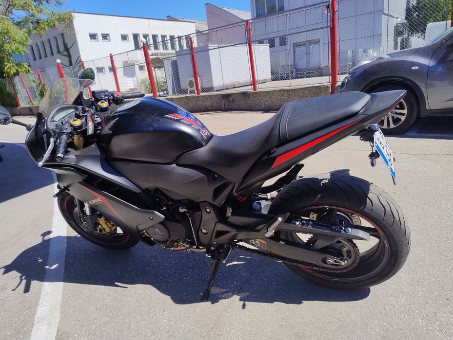 Продавам Honda GBR