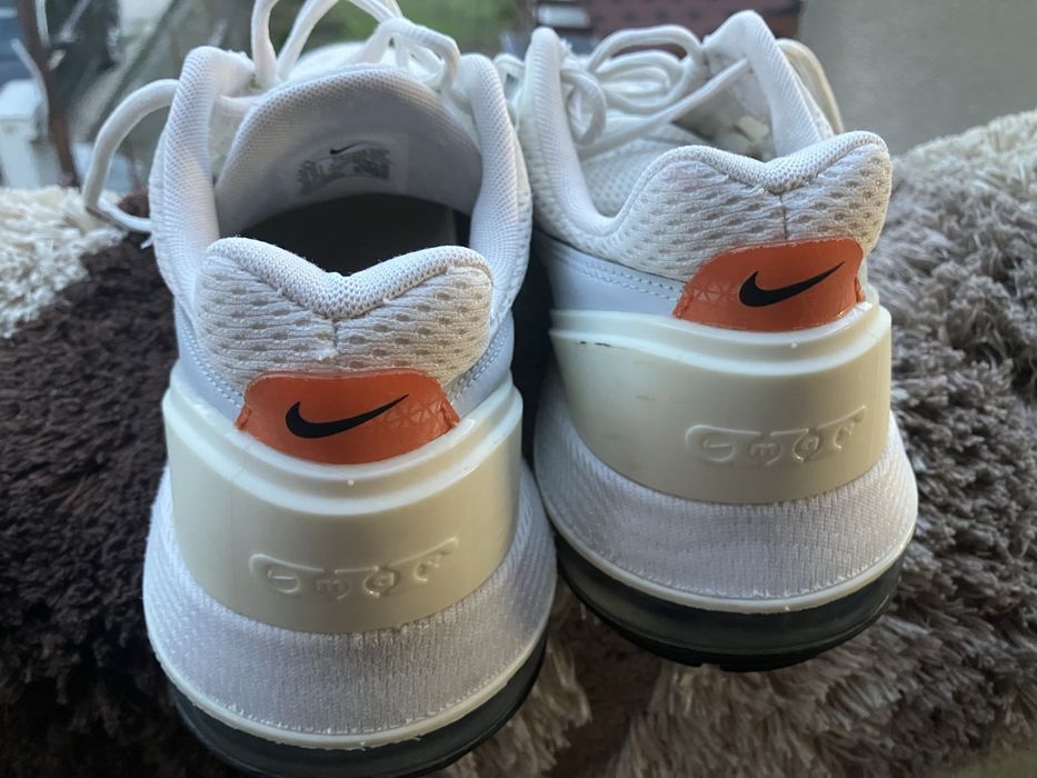 Маратонки NIKE AIR MAX PULSE номер 44,5