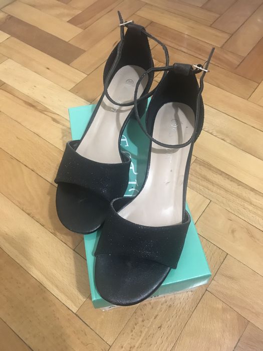 Дамски сандали 38р