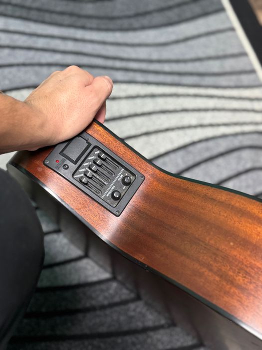 Електро  Акустична китара