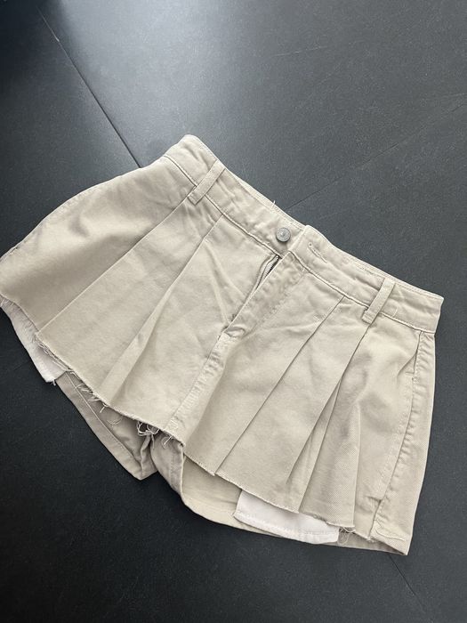 Бежова пола-панталон