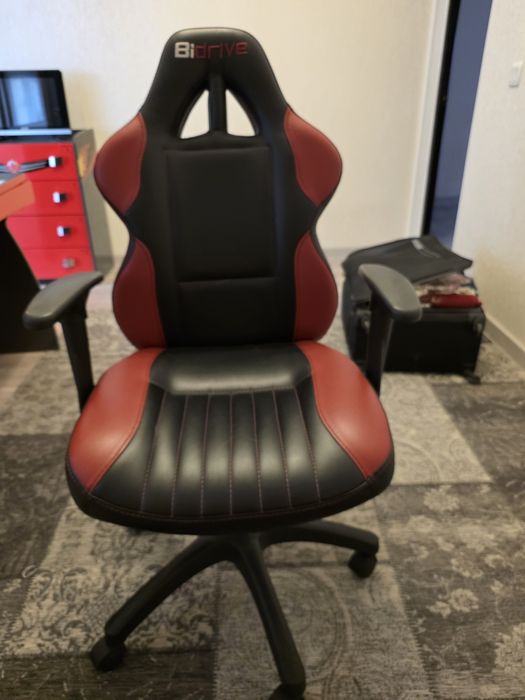 Кресло компьютерное  шикарное  практически новое