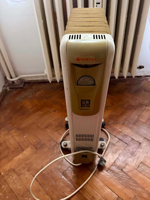 Vând calorifer electric Vortex 6 elemenți